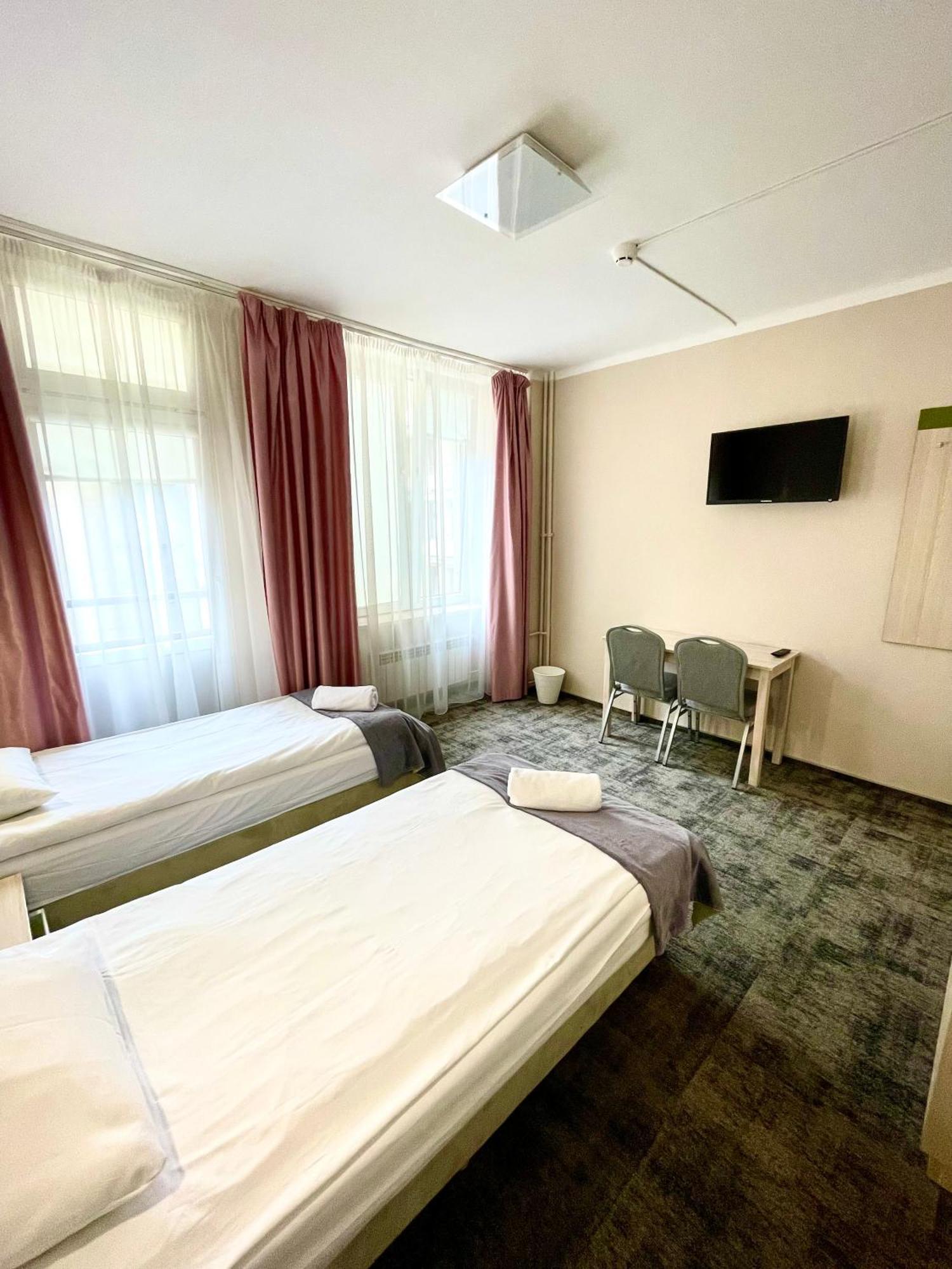 Emka Hostel *